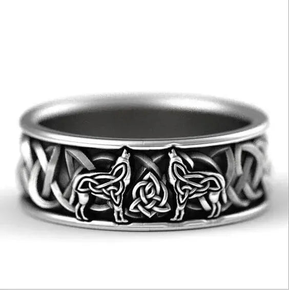 Nordic Wolf Band – Viking Knot Ring